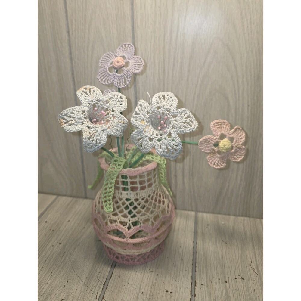 Vtg Crocheted Vase With Pastel Flowers Handmade Heritage Boho Cottagecore Read